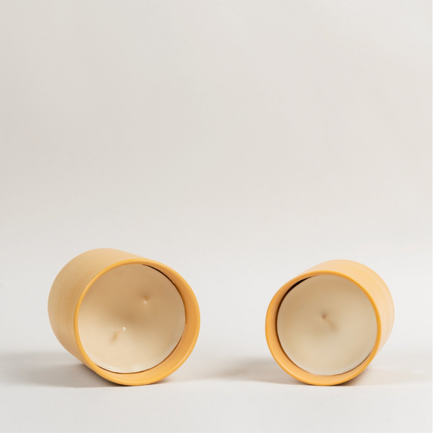 Hammam candle wick and soy wax blend